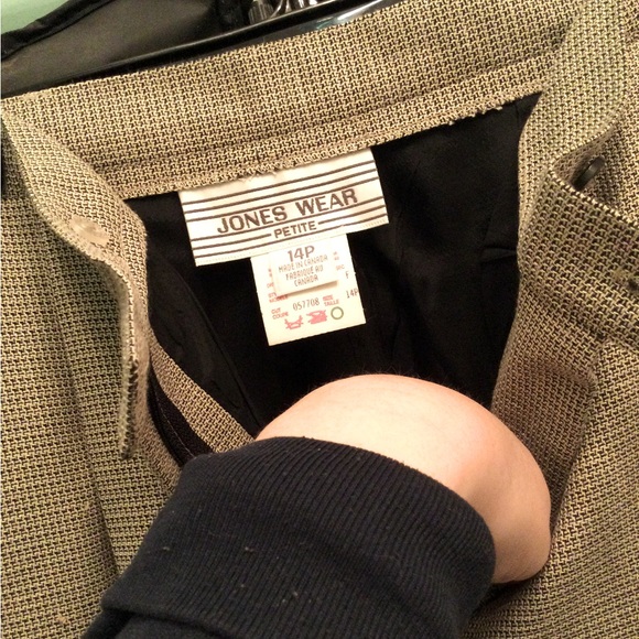 Beige/black Jones New York suit w skirt and pants (NWT), 12P-14P - Picture 9 of 9